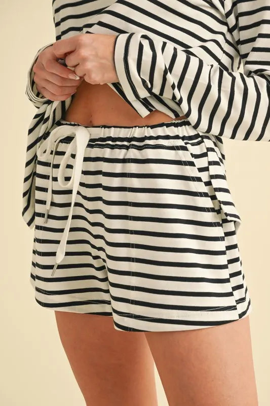 Aemi+Co Drawstring Contrast Striped Shorts