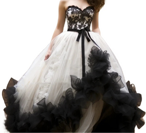 Castle Queen Ruffled Black And White Wedding Dress