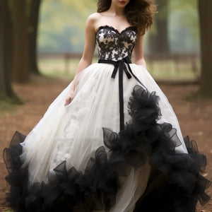 Castle Queen Ruffled Black And White Wedding Dress