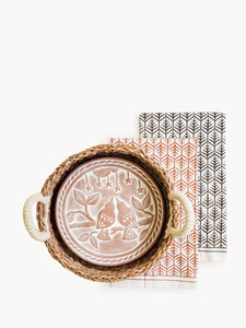 KORISSA KITCHEN Bread Warmer & Basket Gift Set with Tea Towel - Lovebird Round